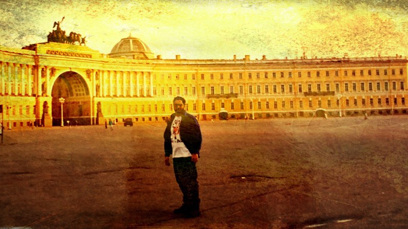A Lone Tourist@St.Petersburg, Russia |&nbsp;Coffeepuss